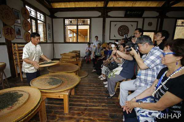 “保護非物質(zhì)文化遺產(chǎn)國際培訓及中國福建木偶戲在亞太地區(qū)的傳播交流推廣”在福建省泉州市舉辦