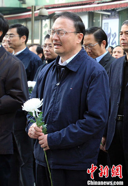 上海大火受災(zāi)居民獲每月70元/㎡租房補(bǔ)貼(圖)
