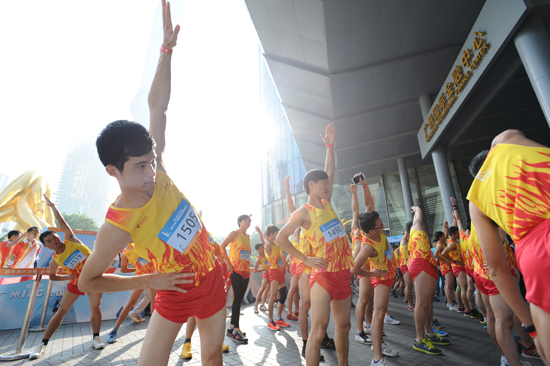 13分54秒！奧運選手勇奪廣州IFC登高賽冠軍