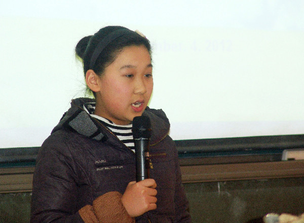 鄭州二七區(qū)外國語小學舉辦“21世紀杯”英語演講比賽