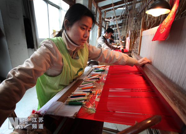南京6名聽(tīng)障人員順利就業(yè)云錦研究所