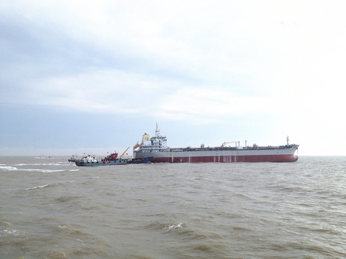 南黃海舉行大規(guī)模海上搜救綜合演習