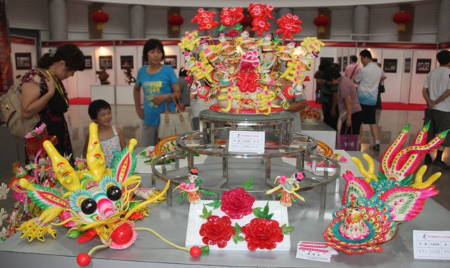民間藝術展 添彩招遠黃金節(jié)