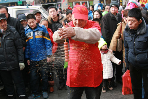 2013年青島蘿卜•元宵•糖球會(huì)盛大開幕