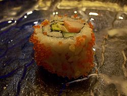日本“忍者”在美大學制作出全球最長加州壽司卷