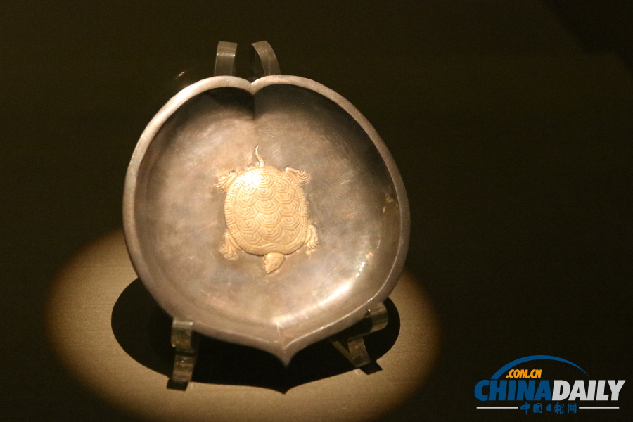 絲綢之路上的美麗瑰寶：陜西歷史博物館國(guó)寶鑒