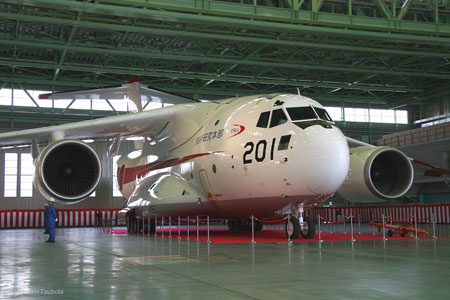 學(xué)者:日本軍用大飛機領(lǐng)先一步 中國不能急躁