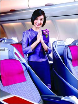 國(guó)際航班服務(wù)誰(shuí)最佳 迷人泰航空姐奪冠