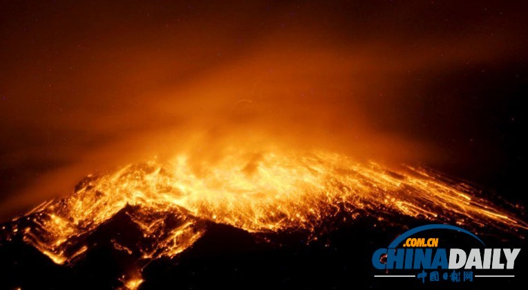 通古拉瓦火山噴出大量火山灰 厄瓜多爾發(fā)布橙色預(yù)警