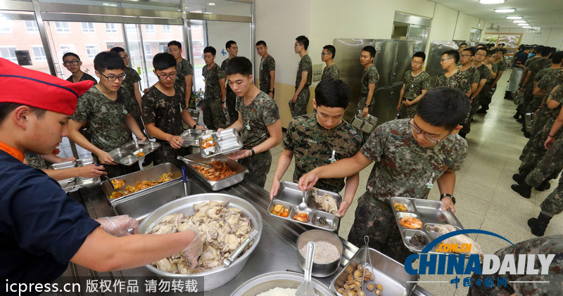 美味大補超幸福！韓國陸軍訓(xùn)練食譜加入鮑魚參雞湯