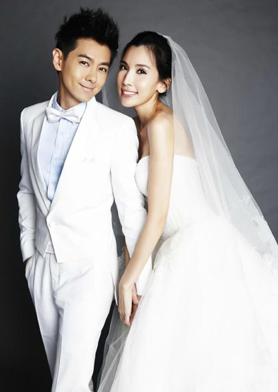 林志穎泰國(guó)大婚 甜蜜婚紗照曝光