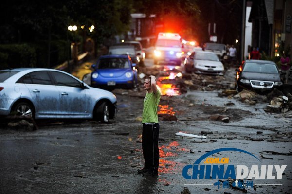 美國多地因暴雨發(fā)出洪水警報(bào) 已致1死3失蹤（圖）