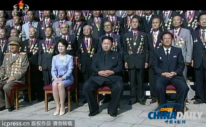 金正恩攜夫人出席儀式 李雪主親自“下廚”（組圖）