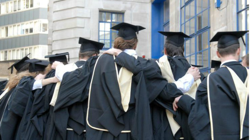 英本土大學申請人數(shù)再次減少