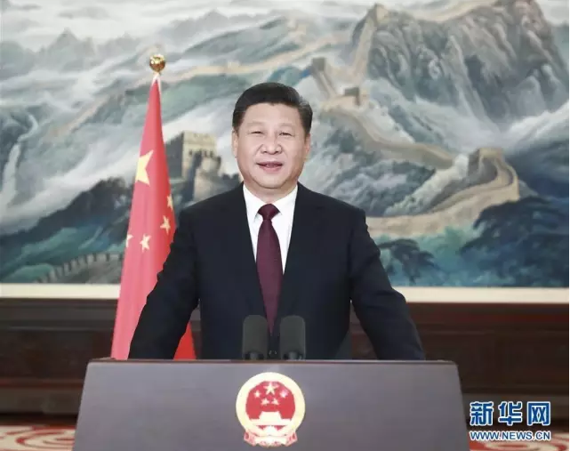 習(xí)主席的2017新年賀詞中英雙語全文，大家擼起袖子加油干！