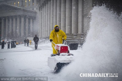 美國紐約遭遇史上最強暴風(fēng)雪