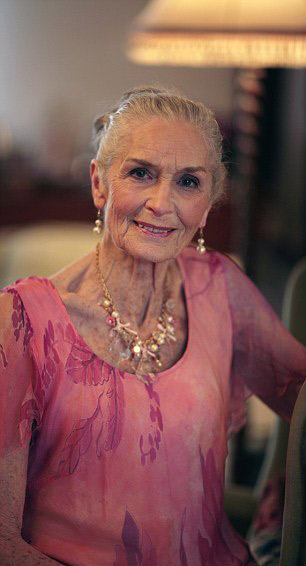 87歲超模：模特姑娘們，別擺臭臉了！