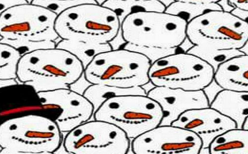 熊貓潛伏雪人中，你找到它了嗎？