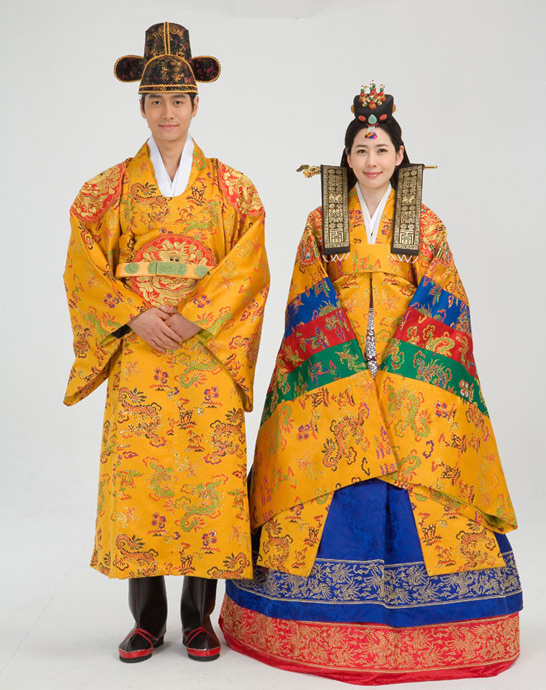世界各地的傳統(tǒng)結婚服飾長啥樣？（組圖）