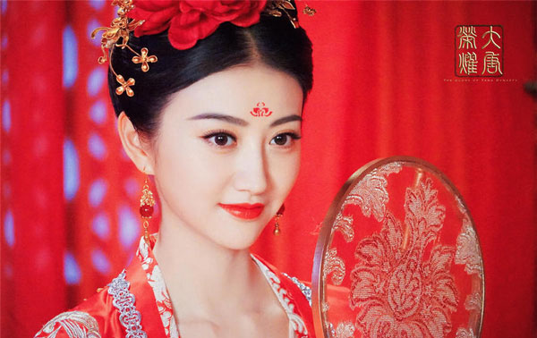 雙語(yǔ)盤(pán)點(diǎn)：2017大女主劇扎堆混戰(zhàn)，誰(shuí)才是最終贏家？