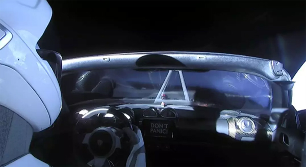 SpaceX獵鷹重型火箭首飛成功！馬斯克的特斯拉跑車(chē)上太空了