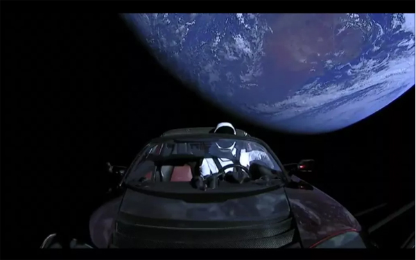 SpaceX獵鷹重型火箭首飛成功！馬斯克的特斯拉跑車(chē)上太空了