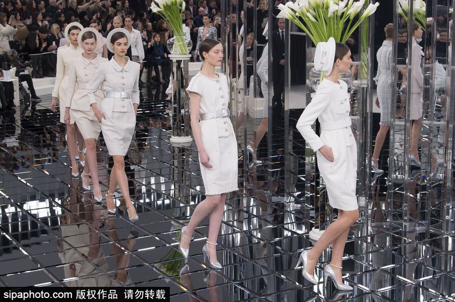 炫酷！比衣服更夢幻的是香奈兒的秀場布景（組圖）