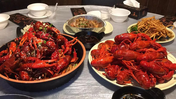 小龍蝦”的英語是small lobster嗎？