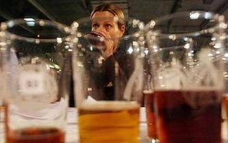 研究:適量啤酒可防骨質(zhì)疏松