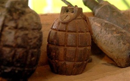 澳女生帶手雷進課堂展示講解 學(xué)校緊急疏散