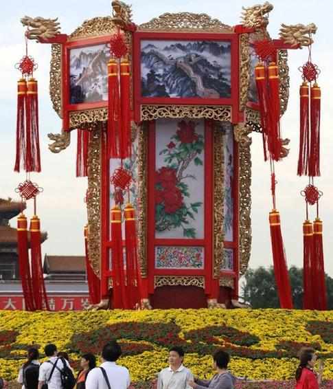 天安門“國(guó)慶花壇”的變遷