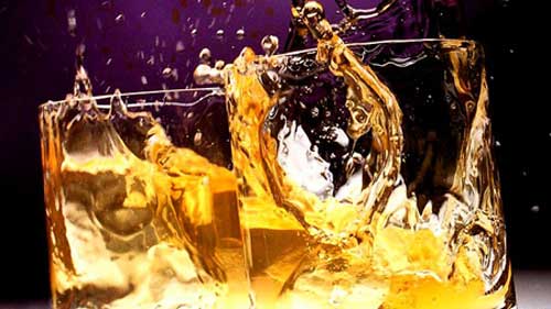 嗜酒人士的福音：蘇格蘭花呢廠(chǎng)商推出威士忌味面料